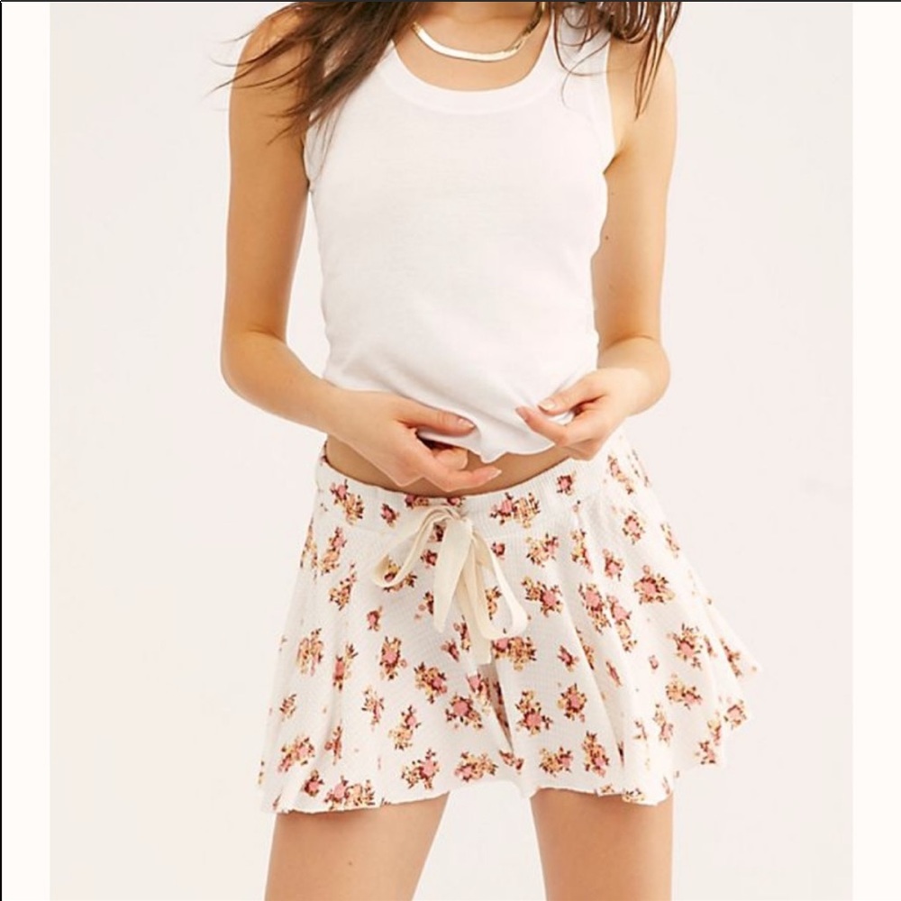 Free People Shorts NWT - Picture 2 of 5